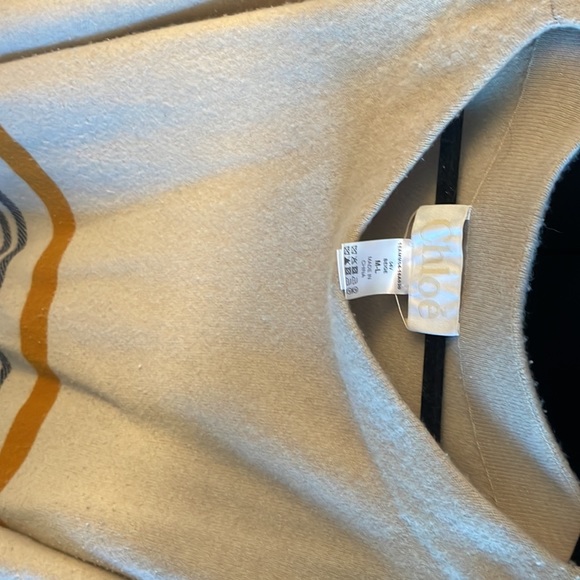 Wool cashmere poncho - Picture 2 of 4